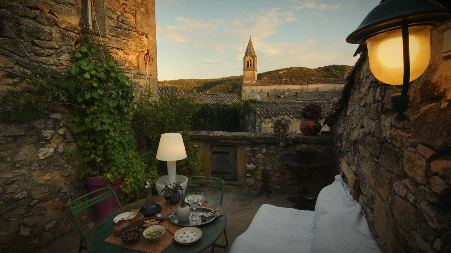 Terrasse avec vue au coucher du soleil